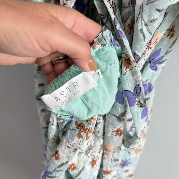 ASTR THE LABEL | Women’s Puff Sleeve Floral Cotton Midi Dress Bubble Blue Spring - Picture 9 of 12